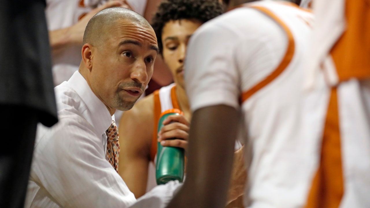 Texas and Smart fighting to get back to NCAA Tournament